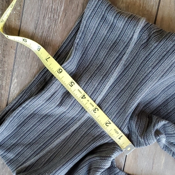 Lululemon Women Wunder Under Crop II leggings sz 2 - Picture 5 of 11